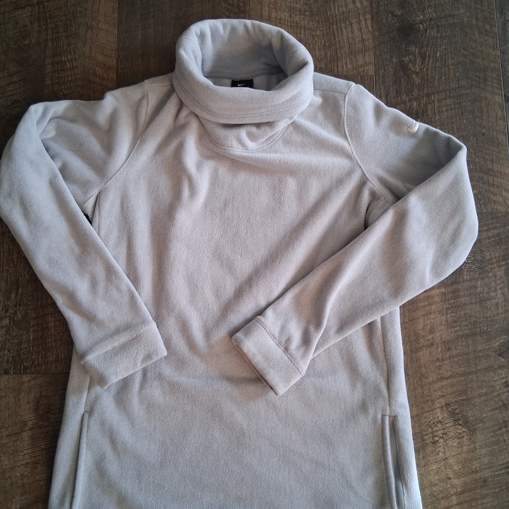 Nike Dri-FIT Light Gray Pullover